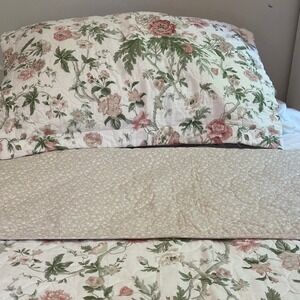 Laura Ashley Breezy Floral Full/Queen Quilt and Pillowsham Pink Green